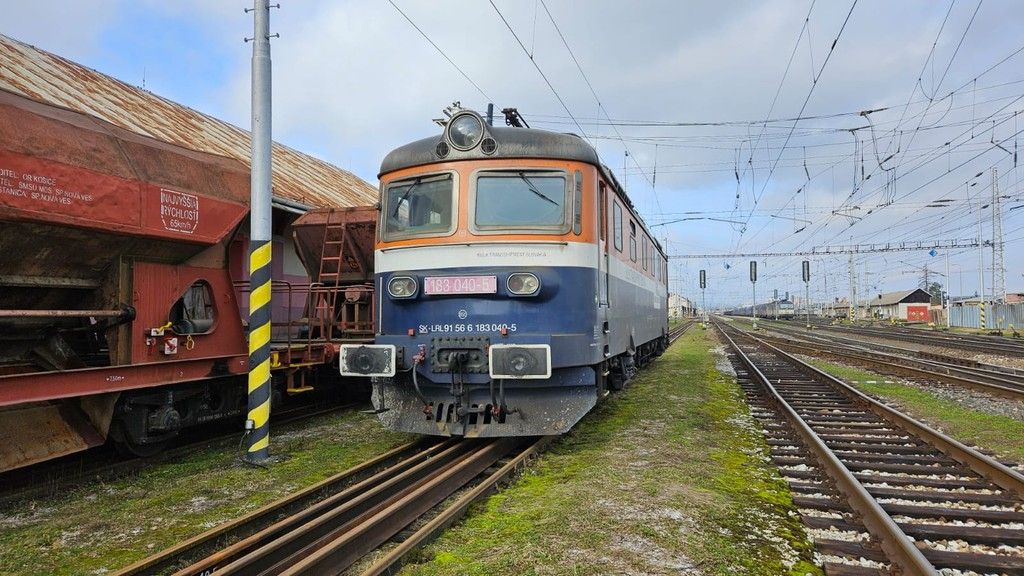 Na Slovensku jela lokomotiva bez strojvedoucího 17 kilometrů